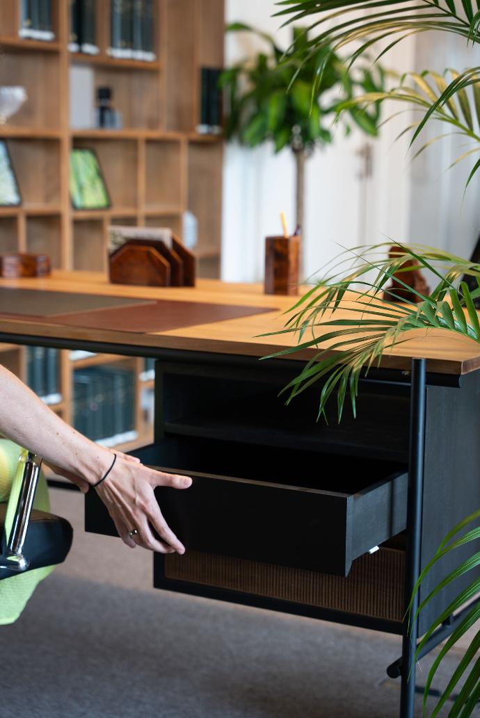 Live Light | Discover the benefits of renting office furniture