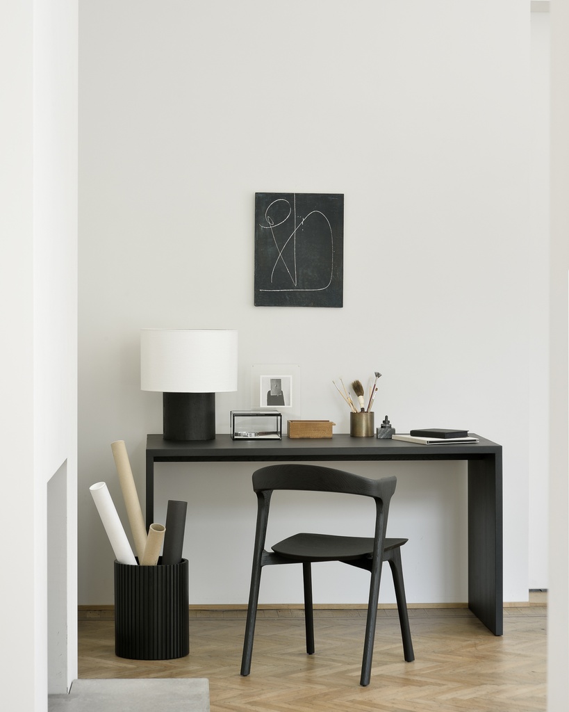 Oak black U desk | Live Light