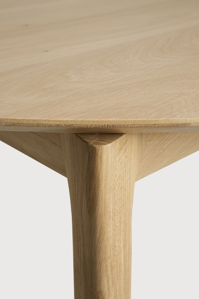 Oak Bok round extendable dining table