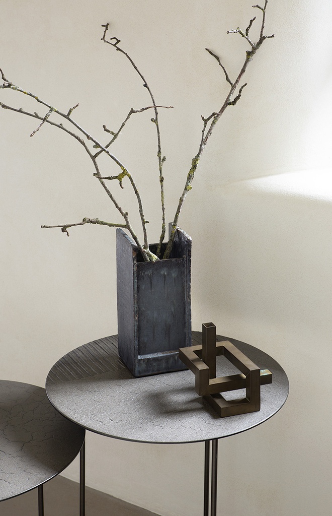 Celeste side table - lava