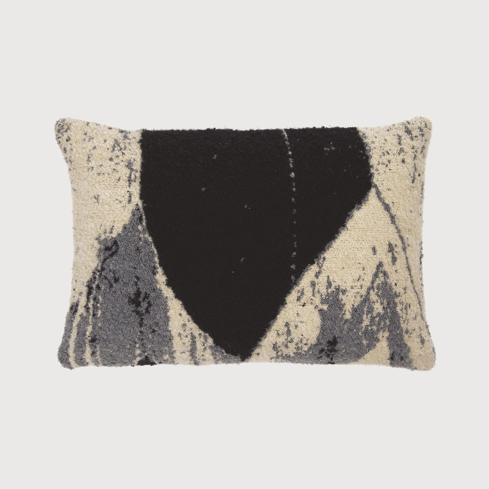 [21039*] Coussin   Nero   Chevron (Nero)