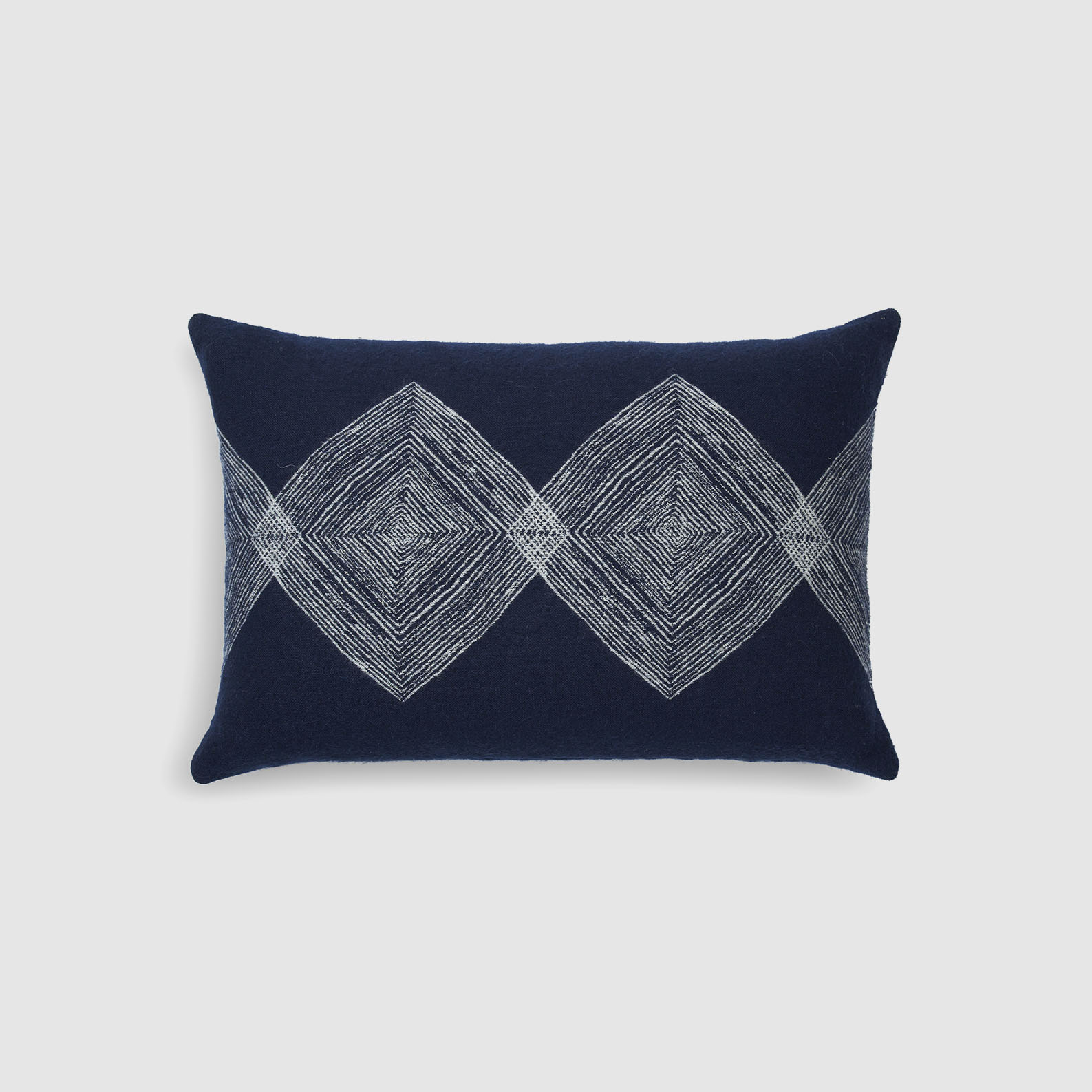 [21060*] Coussin   Brown   Linear   Diamonds (Navy)