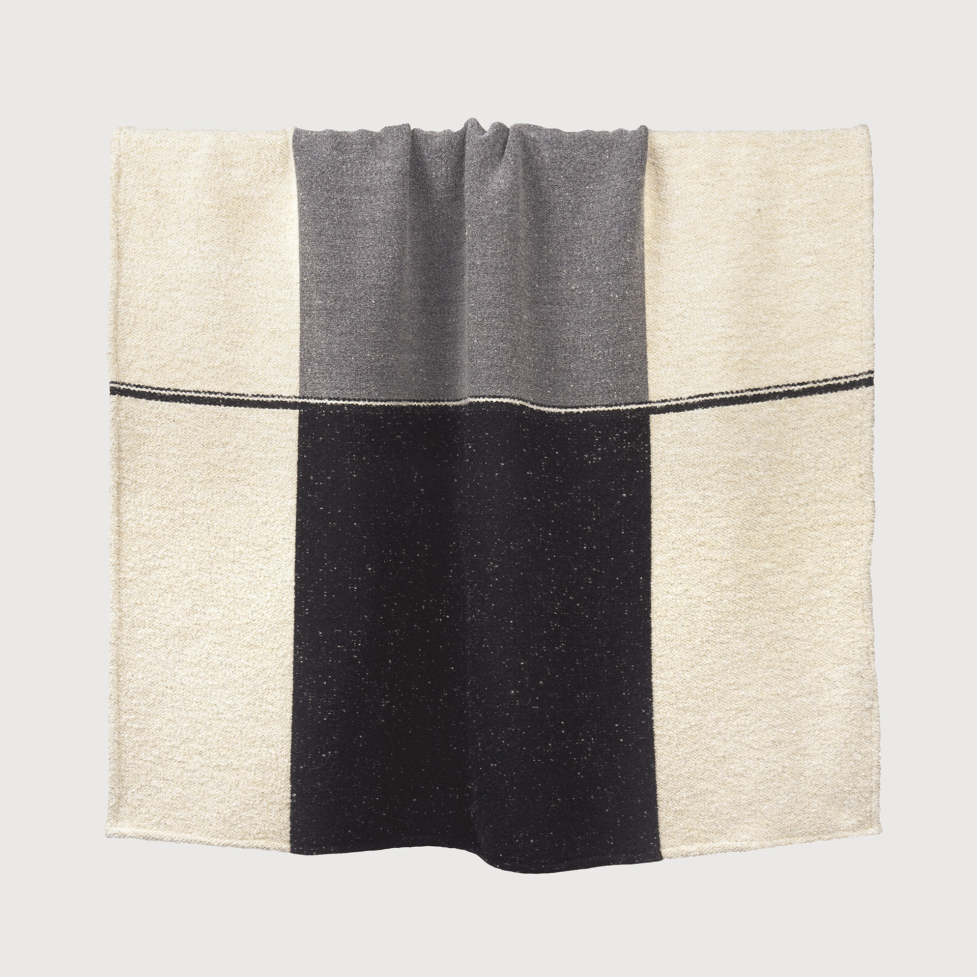 [21047R] Urban throw